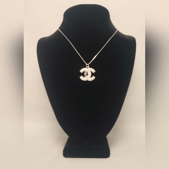 Chanel Silver necklace - Picture 1 of 5